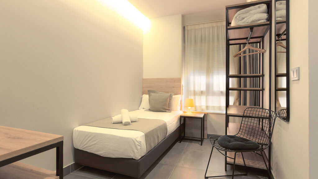 La Milagrosa Hotel and Apartments