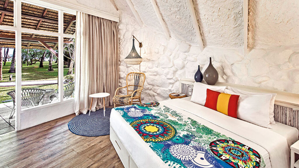 La Pirogue Resort & Spa