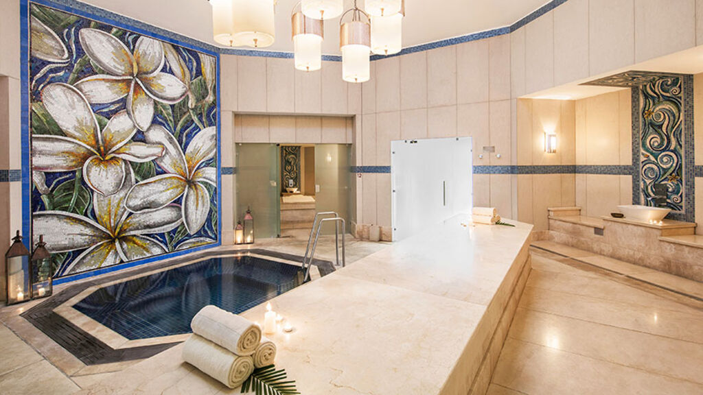 La Pirogue Resort & Spa