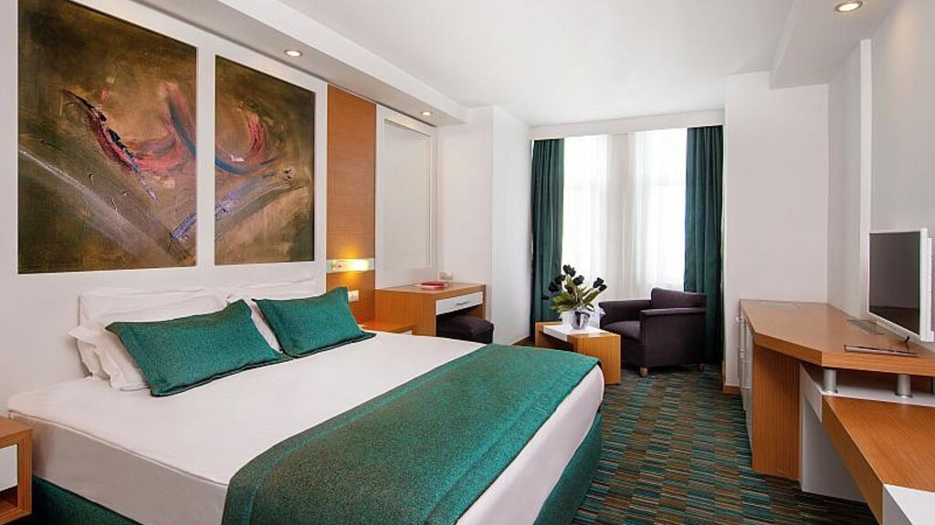 Ladonia Hotels Adakule