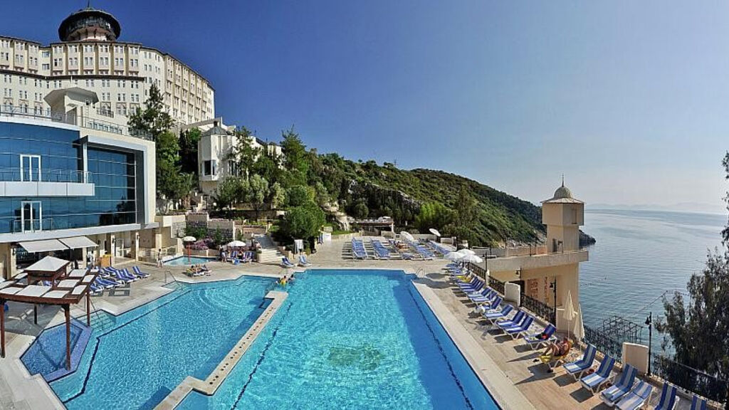 Ladonia Hotels Adakule