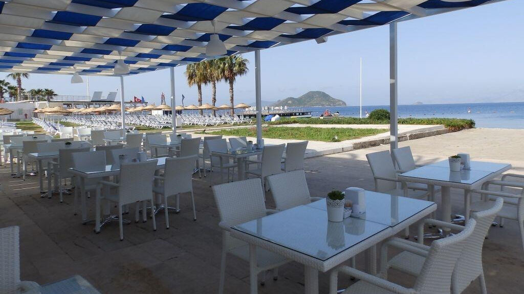 Ladonia Hotels Club Blue White