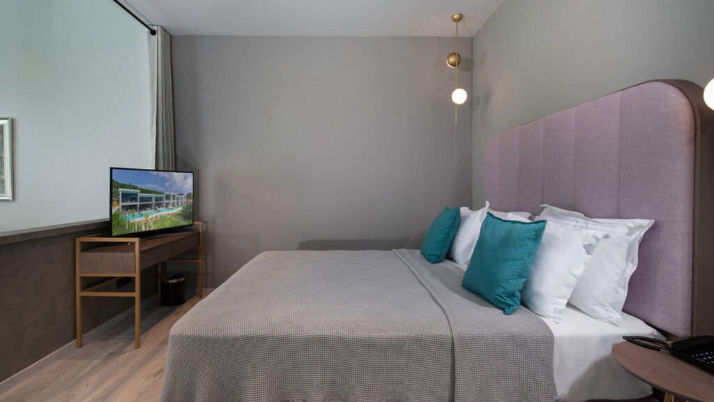 Hotel Lagomandra Beach