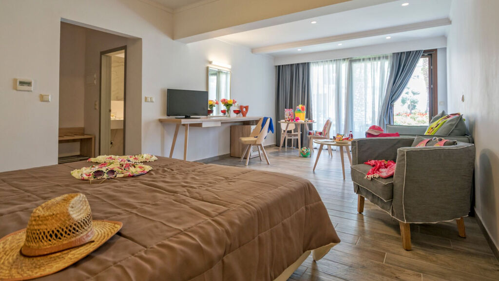 Hotel Lagomandra Beach