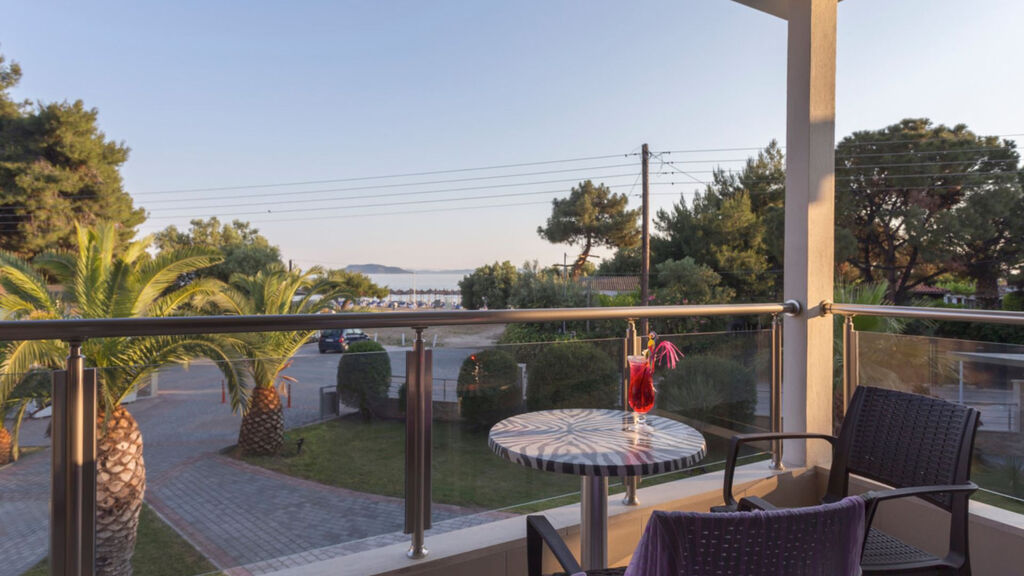 Hotel Lagomandra Beach