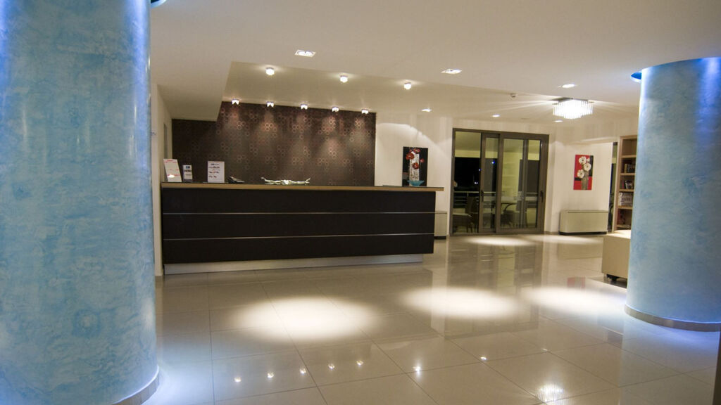 Hotel Lagomandra Beach