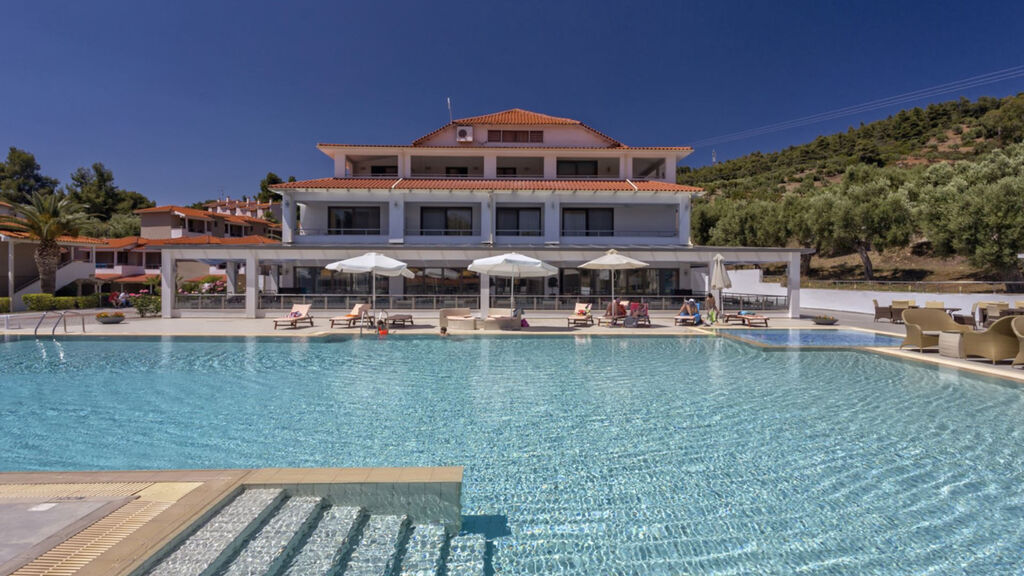 Hotel Lagomandra Beach