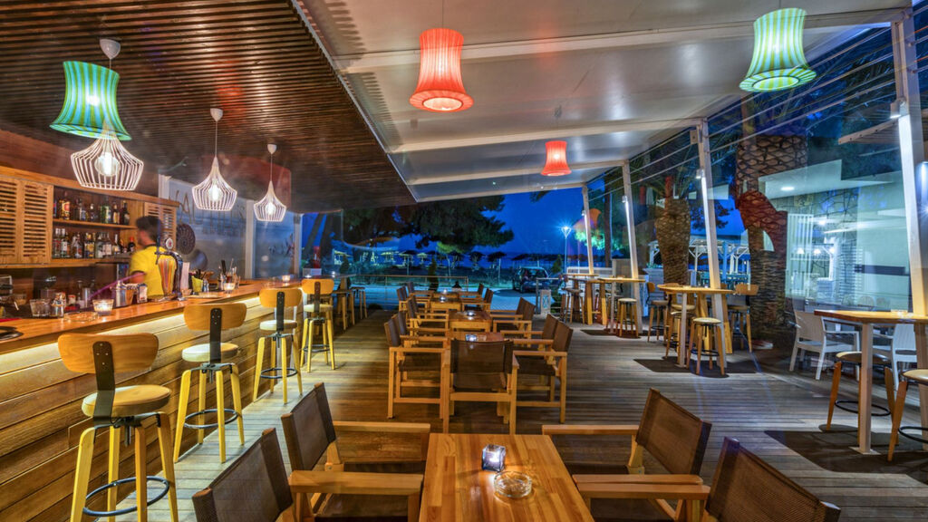 Hotel Lagomandra Beach