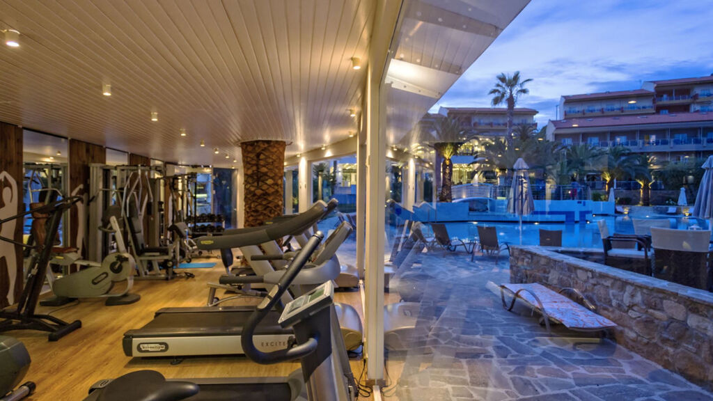 Hotel Lagomandra Beach