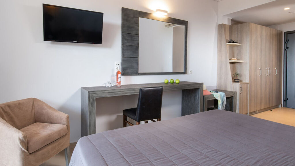 Lagomandra Hotel & Spa