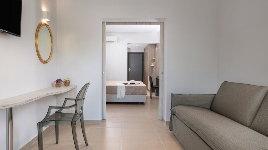 Lagomandra Hotel & Spa