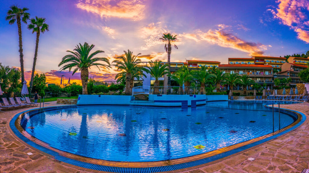 Lagomandra Hotel & Spa