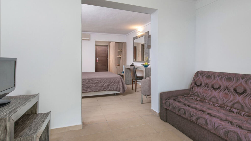 Lagomandra Hotel & Spa