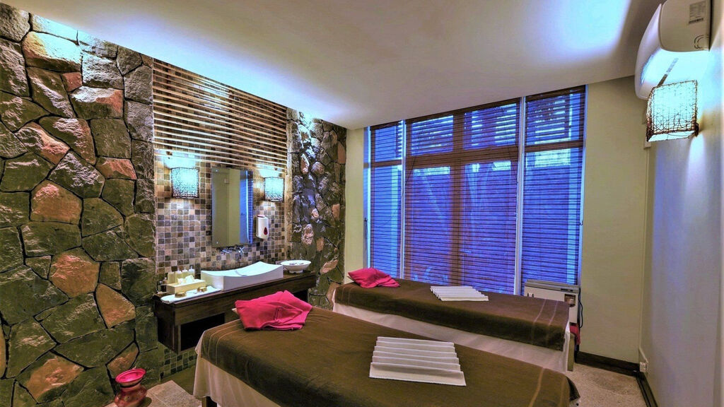 Laguna Beach Hotel & Spa