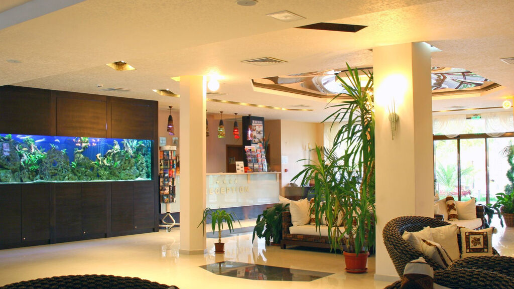 Laguna Beach Resort & Spa