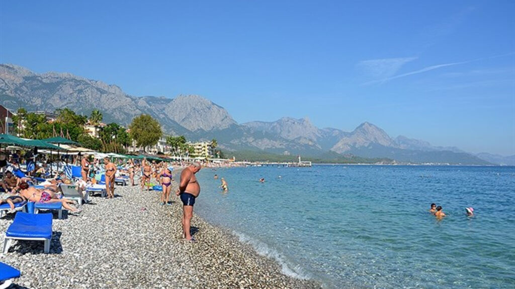 L'Ancora Beach