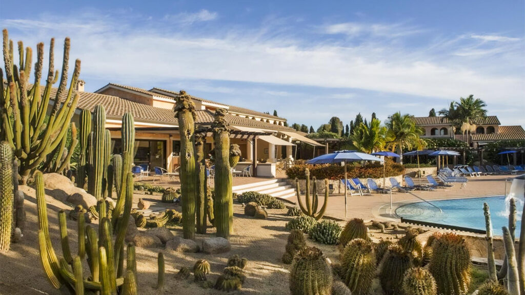 Lantana Resort