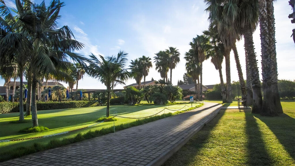 Lantana Resort