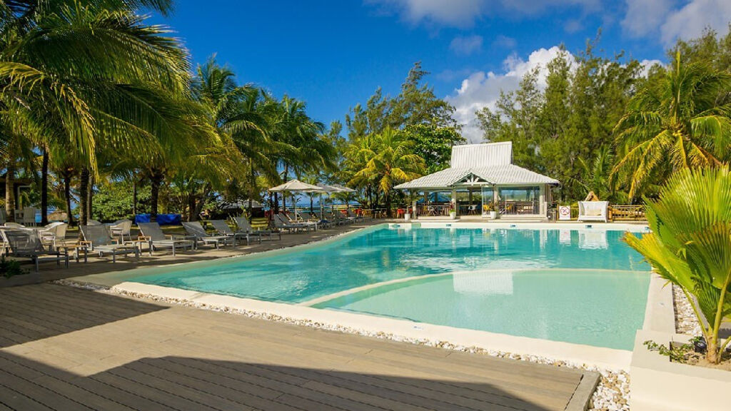 Le Peninsula Bay Beach Resort & Spa