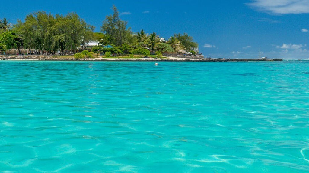 Le Peninsula Bay Beach Resort & Spa