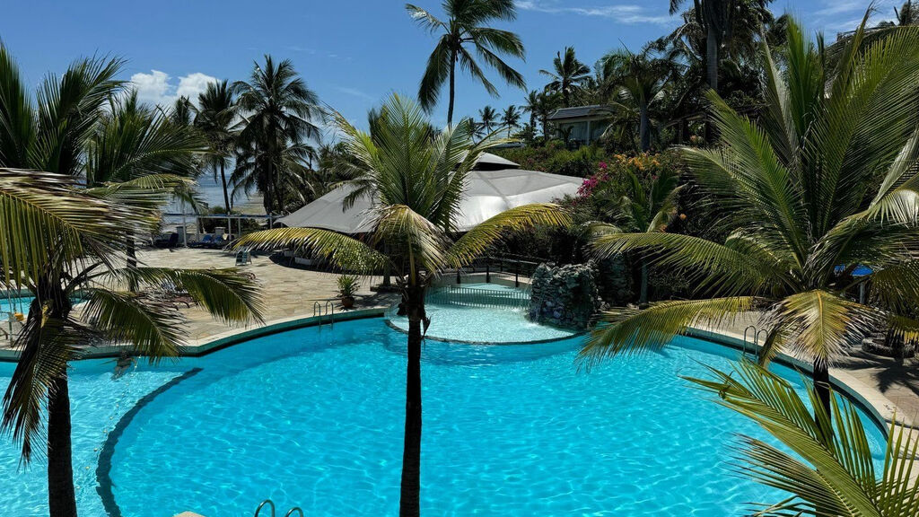 Leopard Beach Resort & Spa