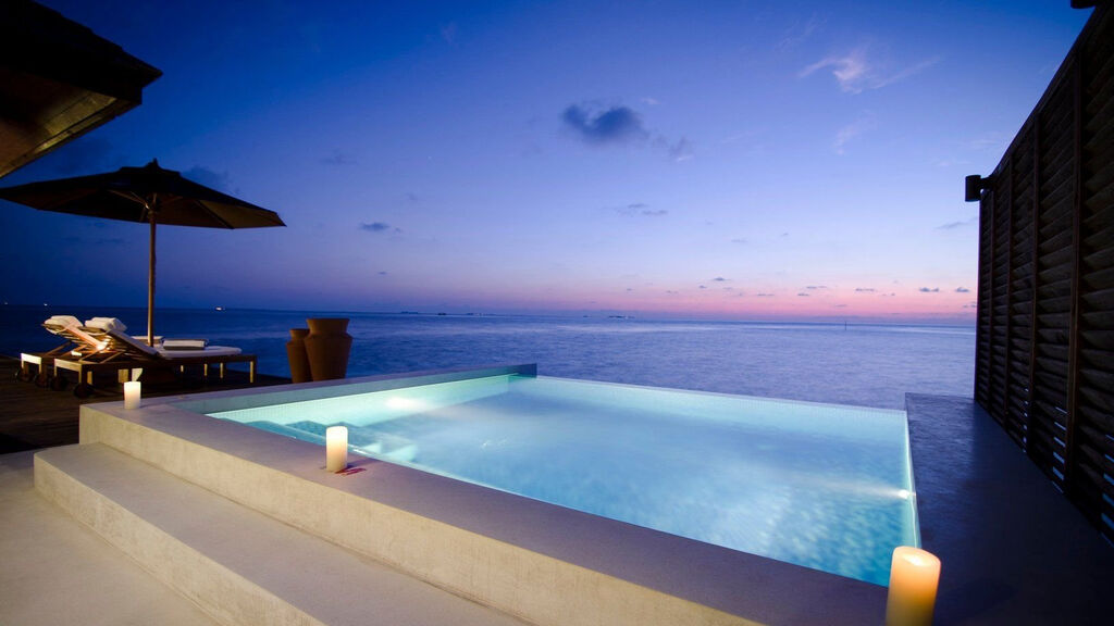 Lily Beach Resort & Spa At Huvahendhoo