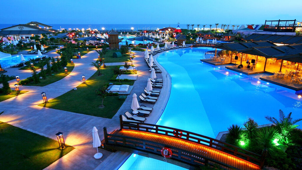 Limak Lara De Luxe Hotel & Resort