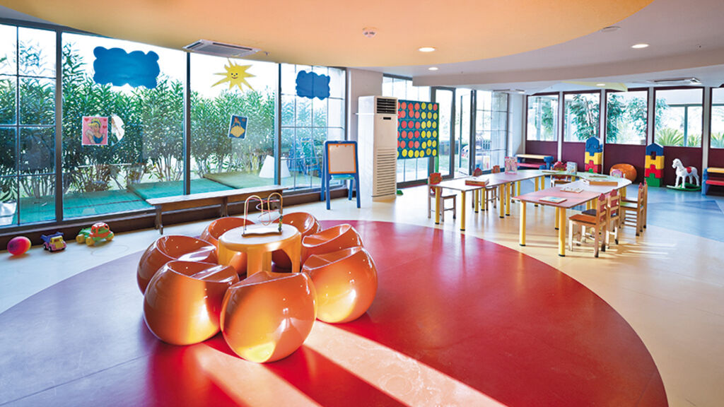 Limak Lara De Luxe Hotel & Resort