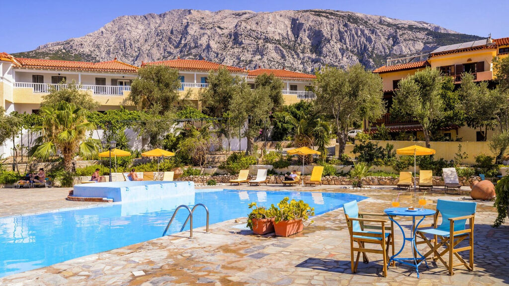 Limnionas Bay Village