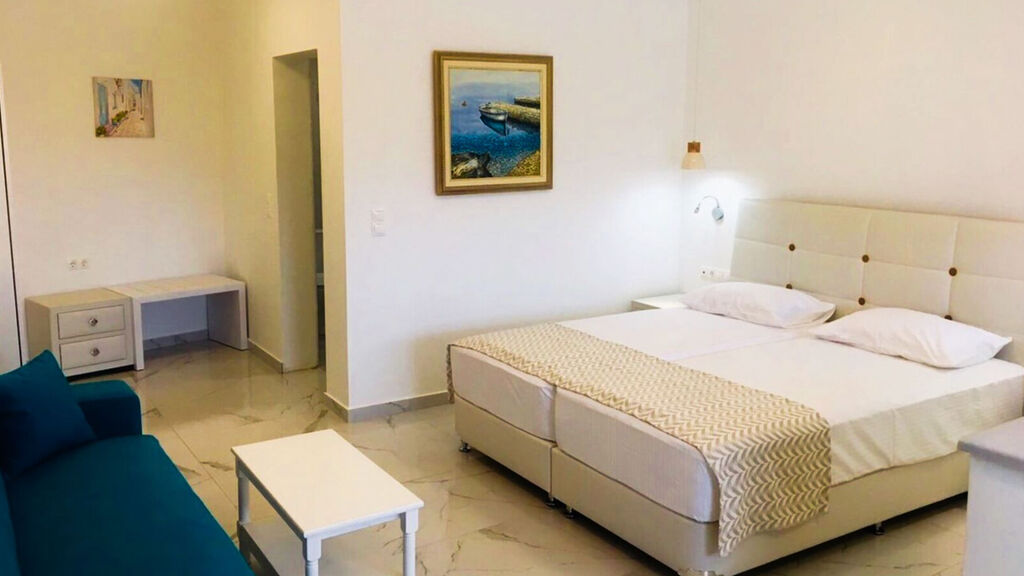 Limnionas Bay Village