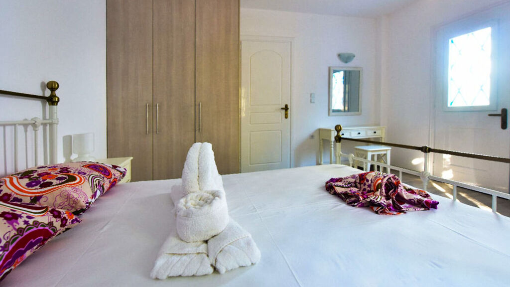 Limnionas Bay Village