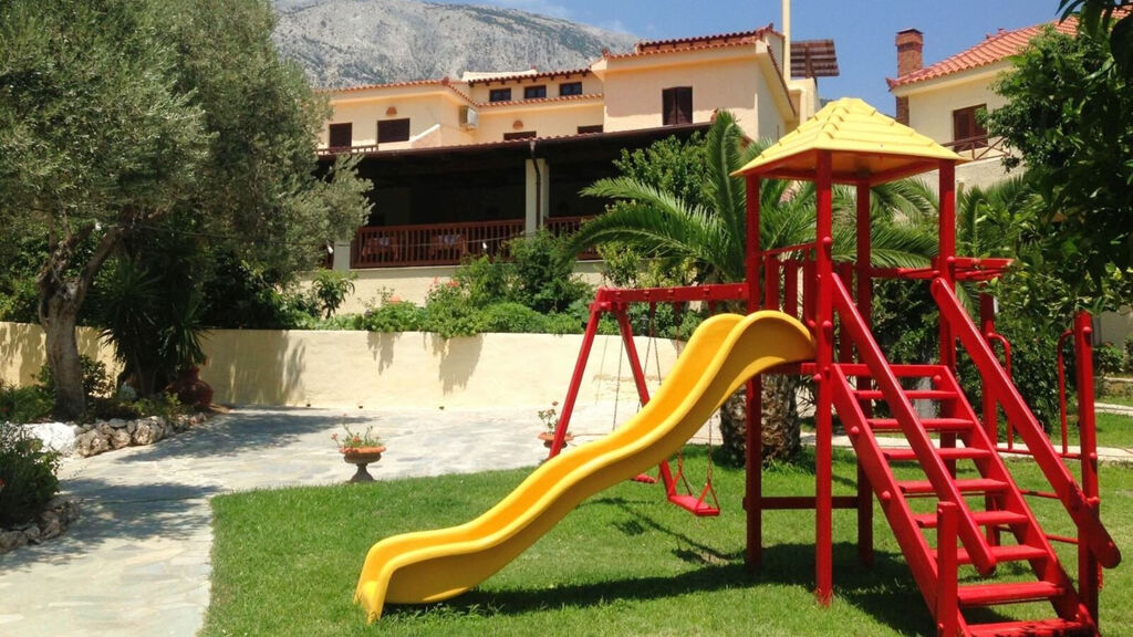 Limnionas Bay Village