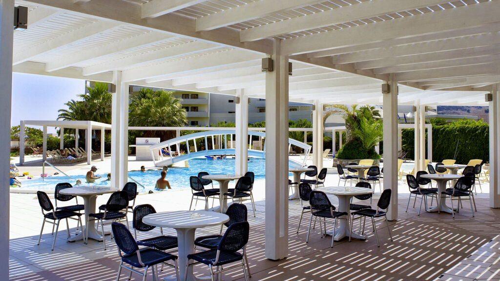 Lindos White Hotel & Suites