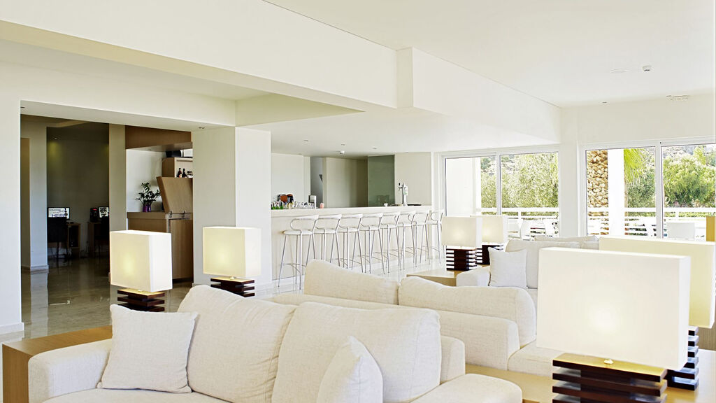 Lindos White Hotel & Suites