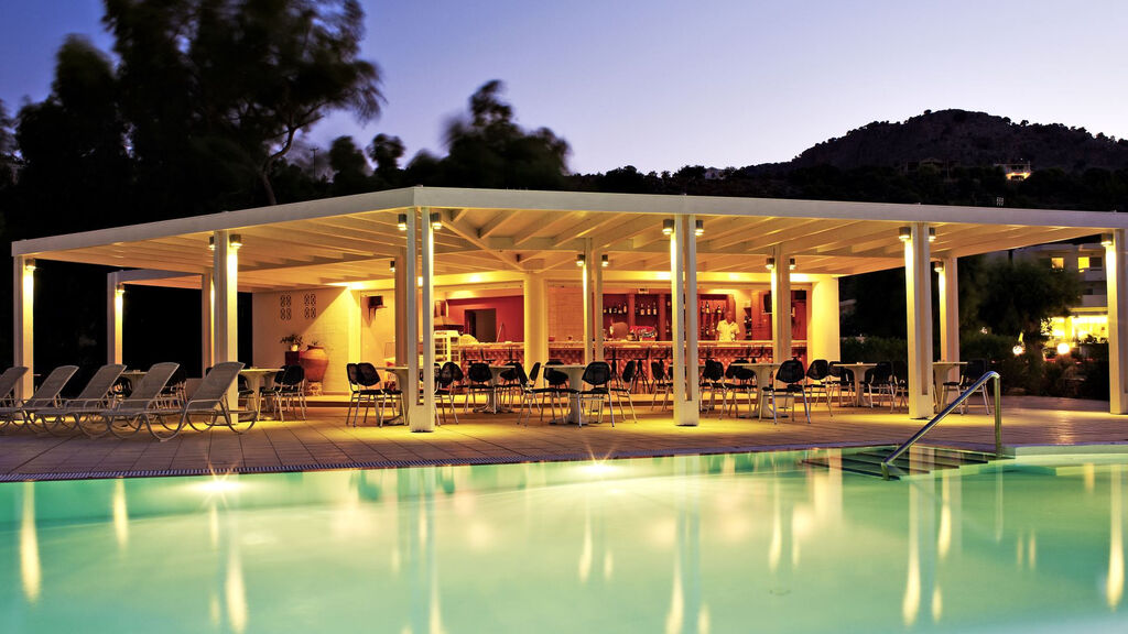 Lindos White Hotel & Suites