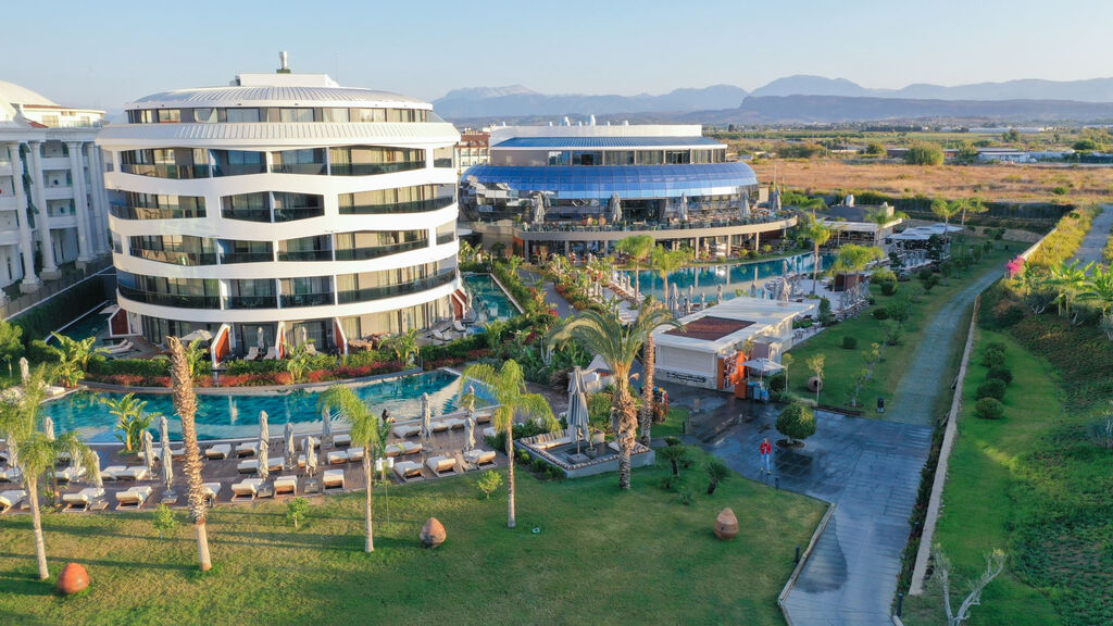 Liu Resorts