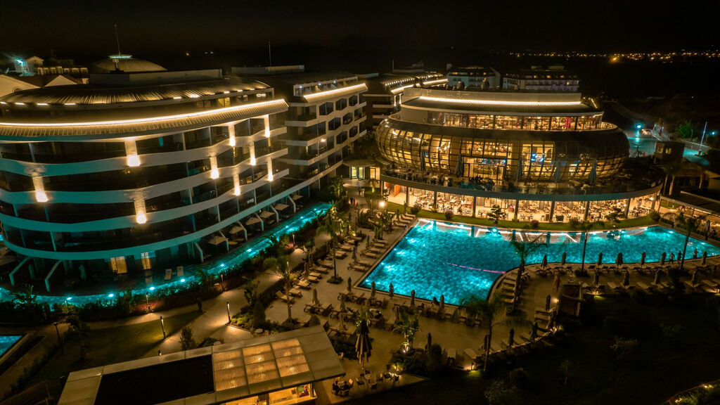 Liu Resorts