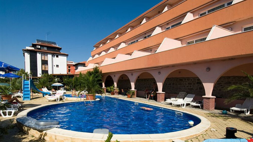 Lozenec Resort