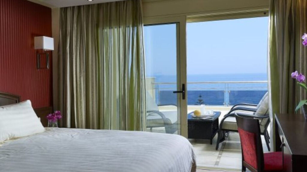 Macaris Suites & Spa