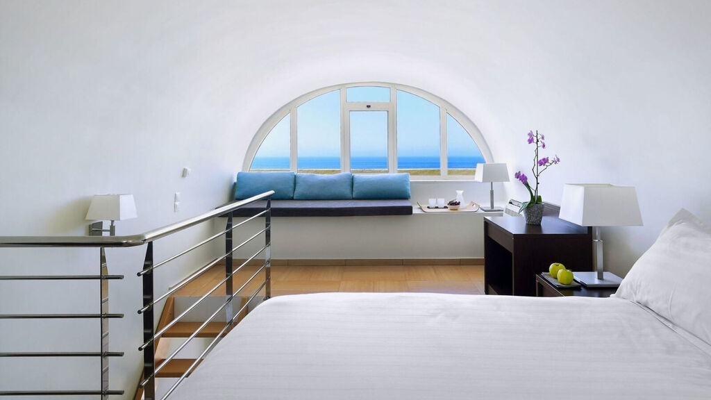 Macaris Suites & Spa