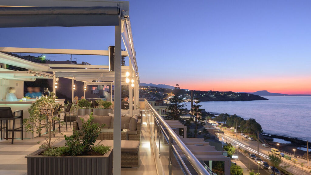 Macaris Suites & Spa