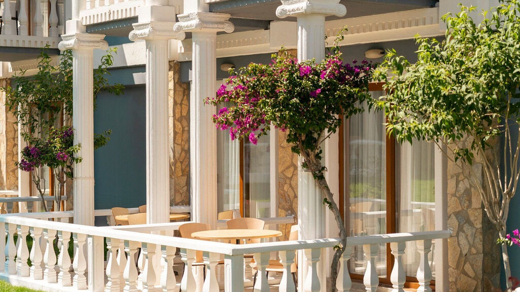 Club Tarhan Serenity