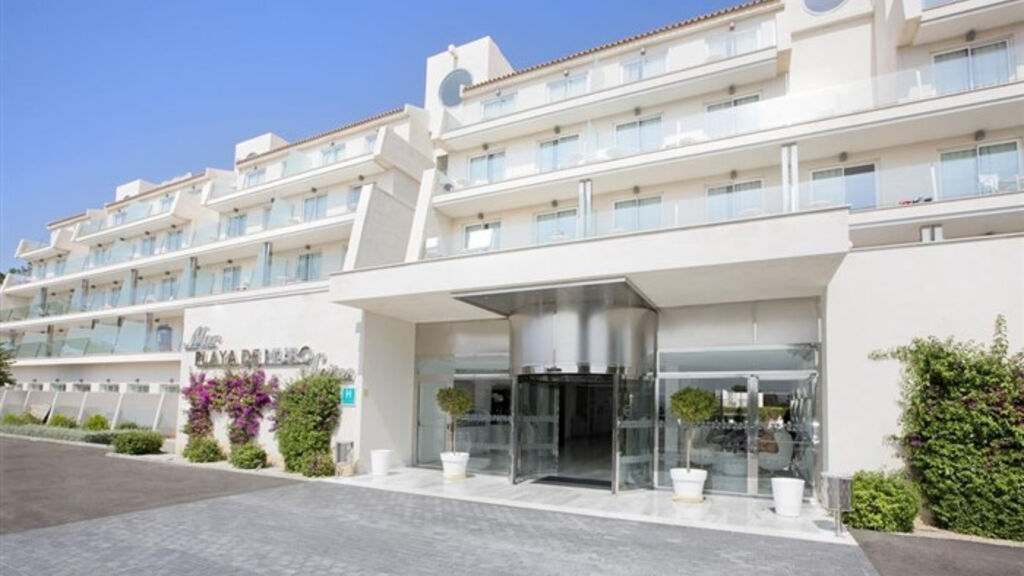 Mar Hotels Playa De Muro Suites