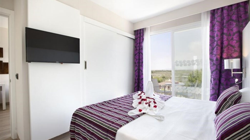 Mar Hotels Playa De Muro Suites