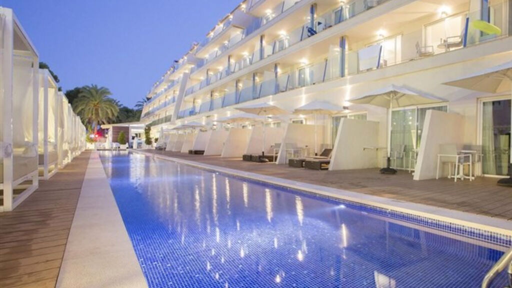 Mar Hotels Playa De Muro Suites