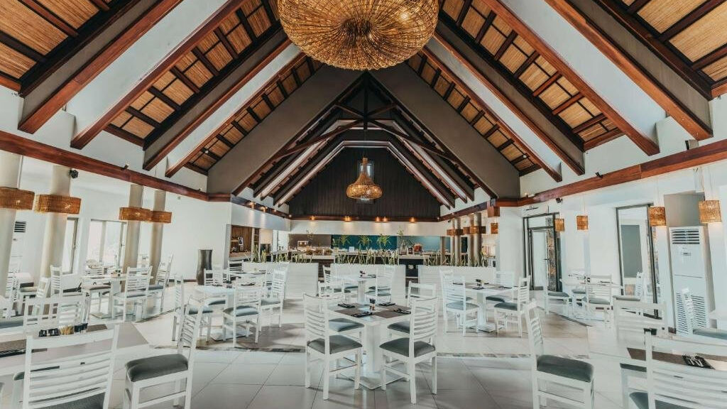 Crystals Beach Resort Belle Mare