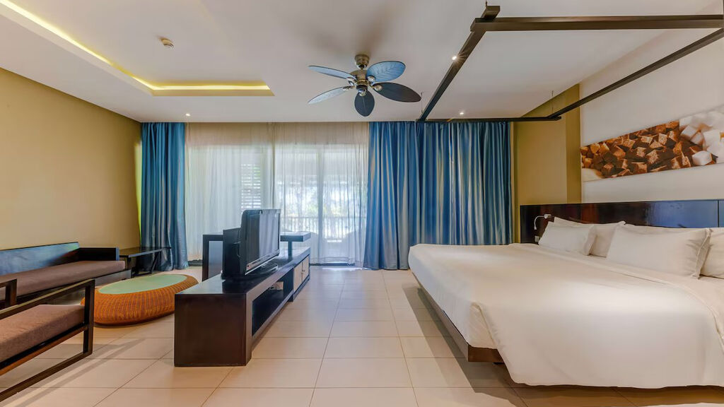 Crystals Beach Resort Belle Mare