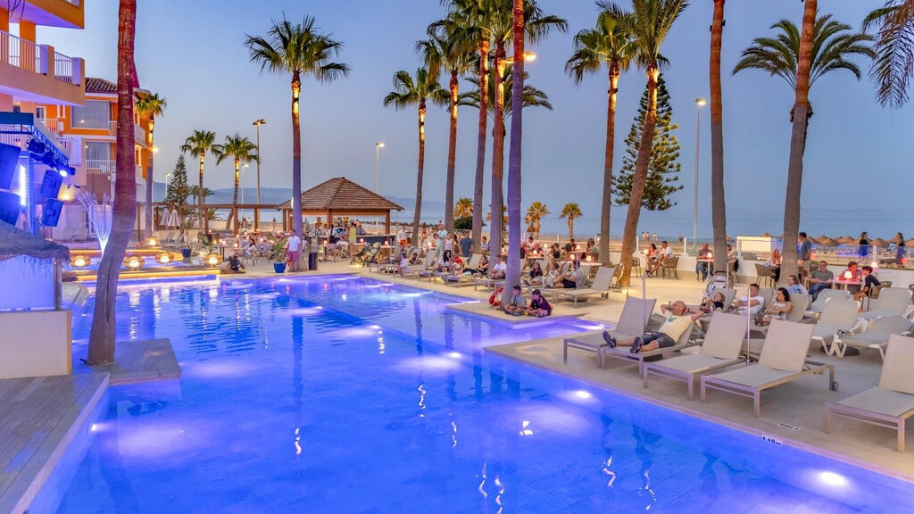 Mediterraneo Bay