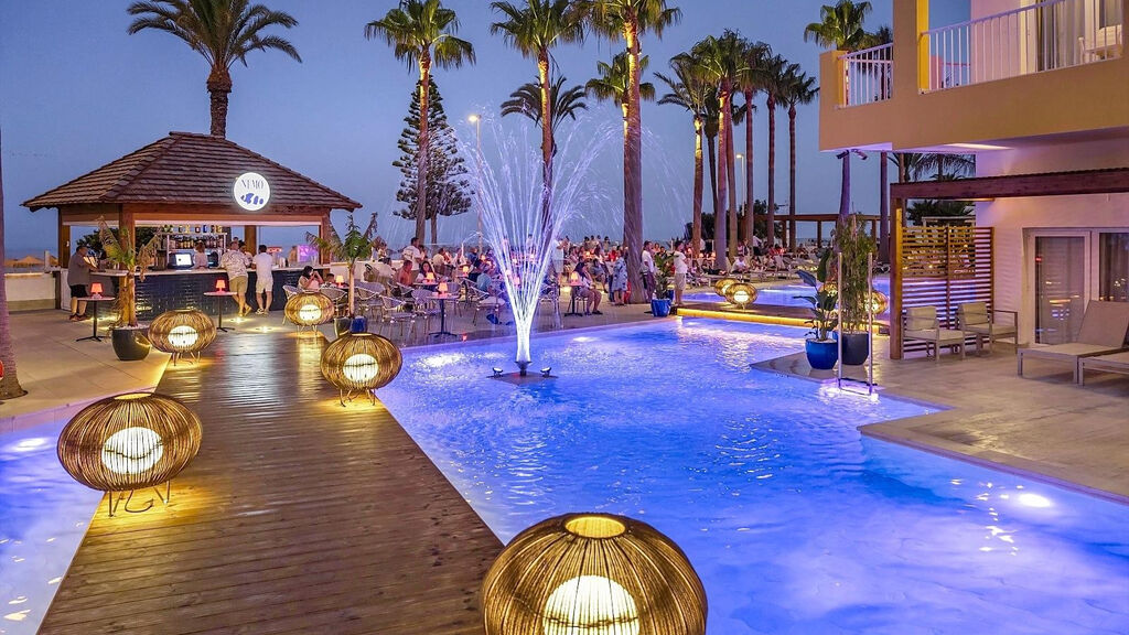 Mediterraneo Bay