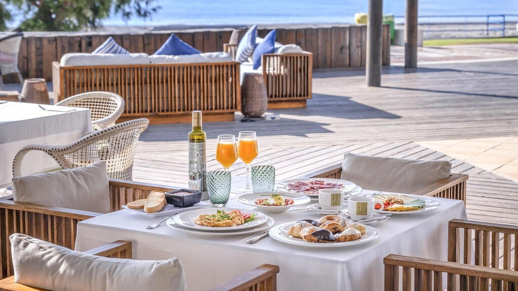 Mediterraneo Bay